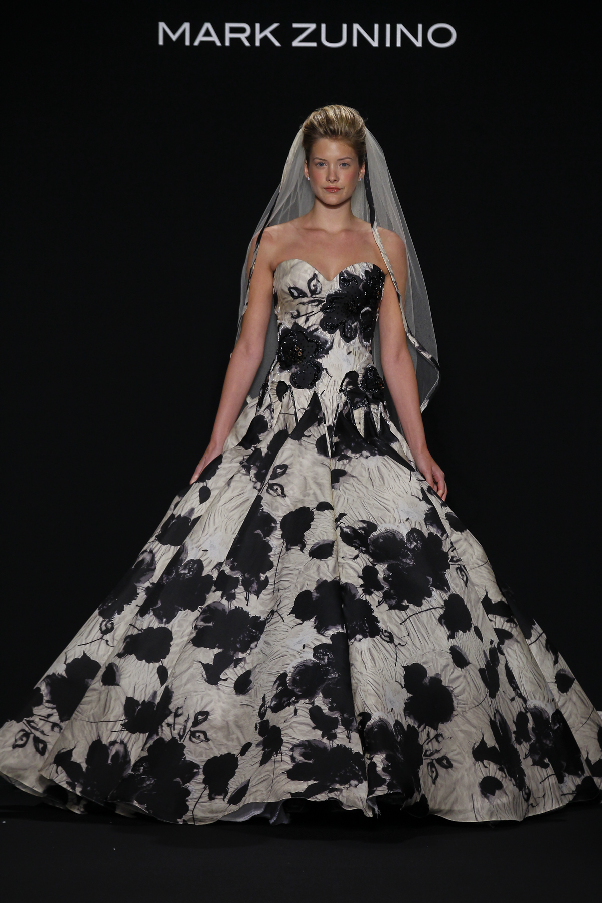 kleinfeld red wedding dress